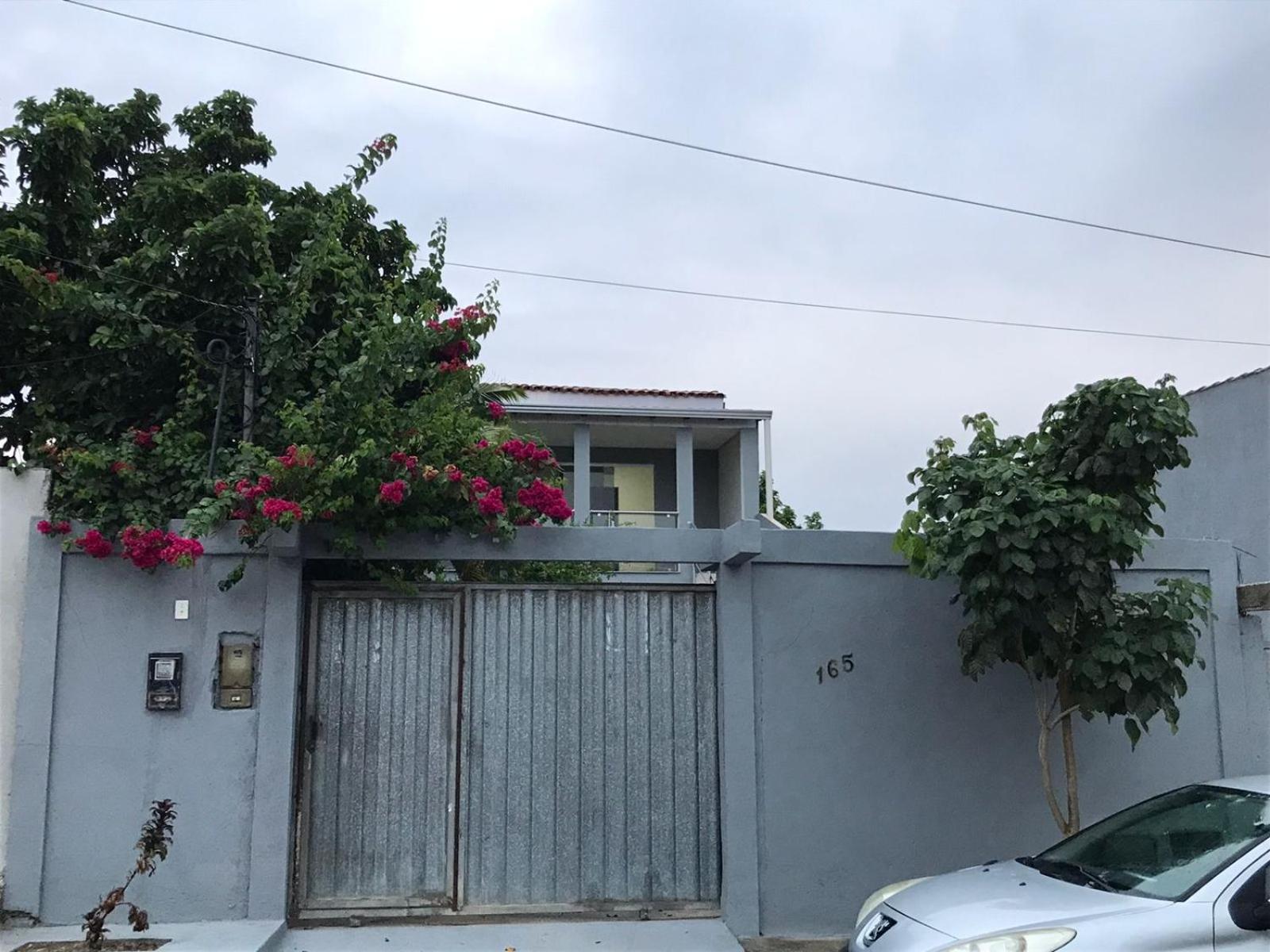 Casa Aconchegante Em Bairro Residencial